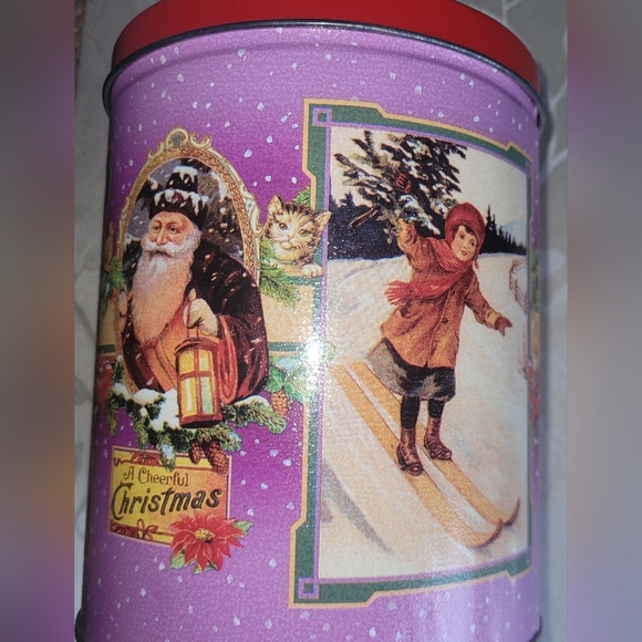 Vintage Christmas Shortbread Cookie Tin - Picture 4 of 5